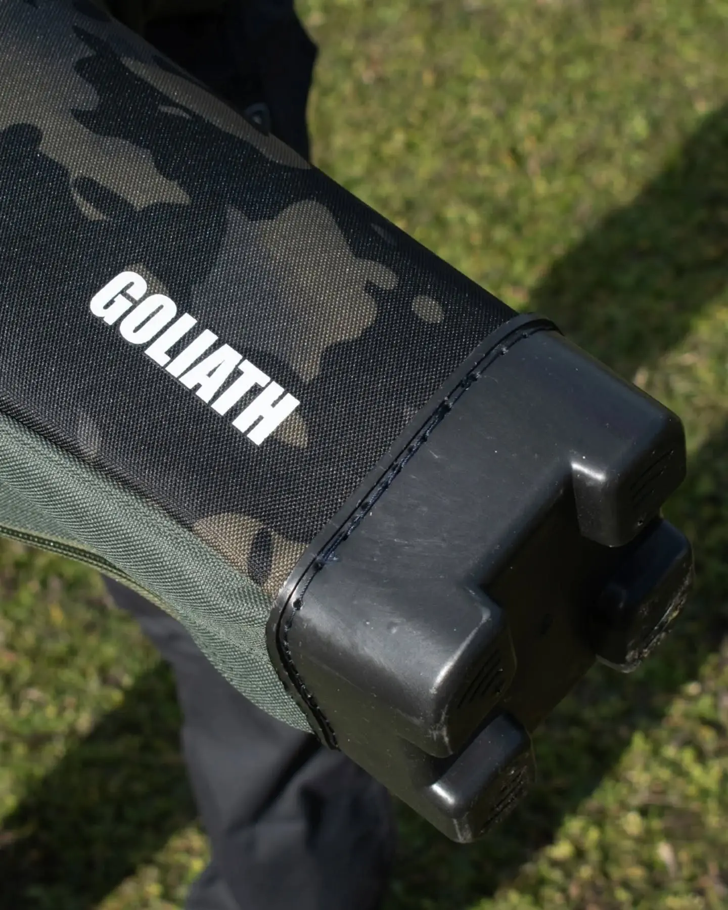 MATE GOLIATH CAMO HARD CASE ROD BAG 2 COMPARTMENTS