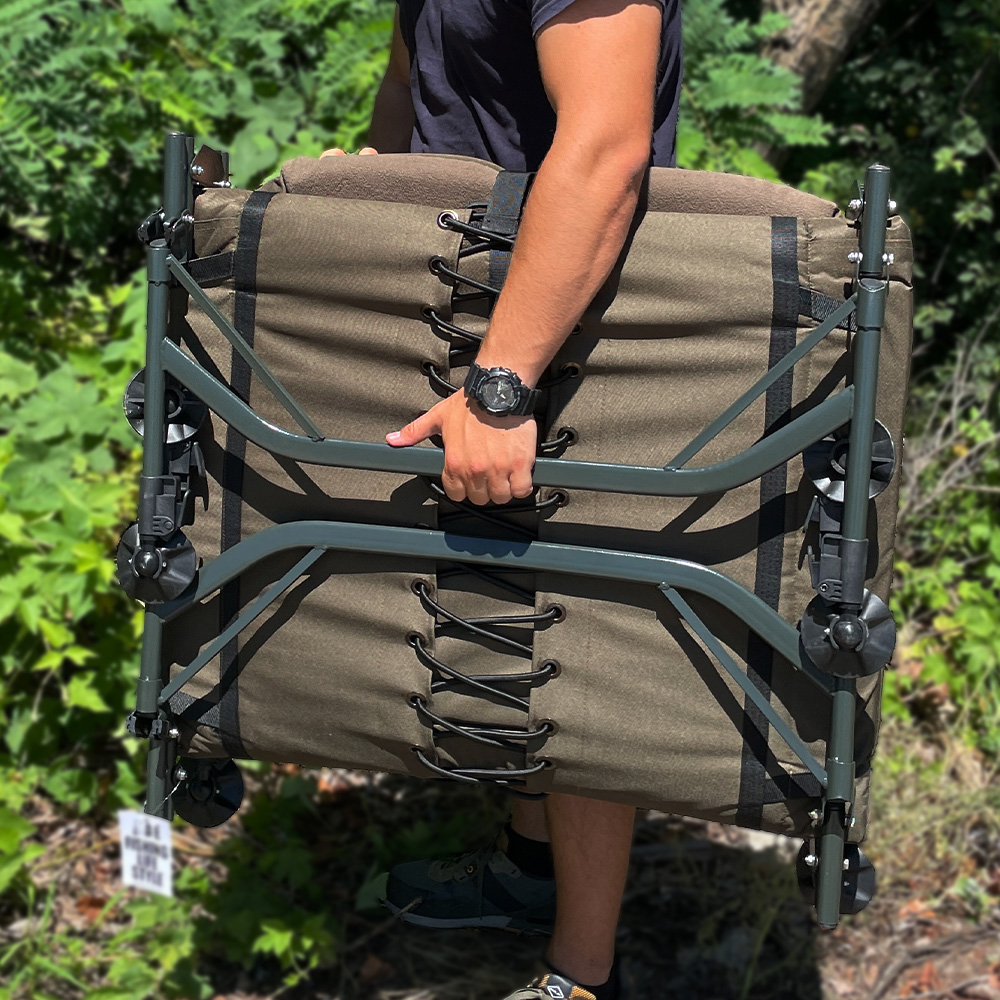 MATE GOLIATH W/PILLOW BEDCHAIR