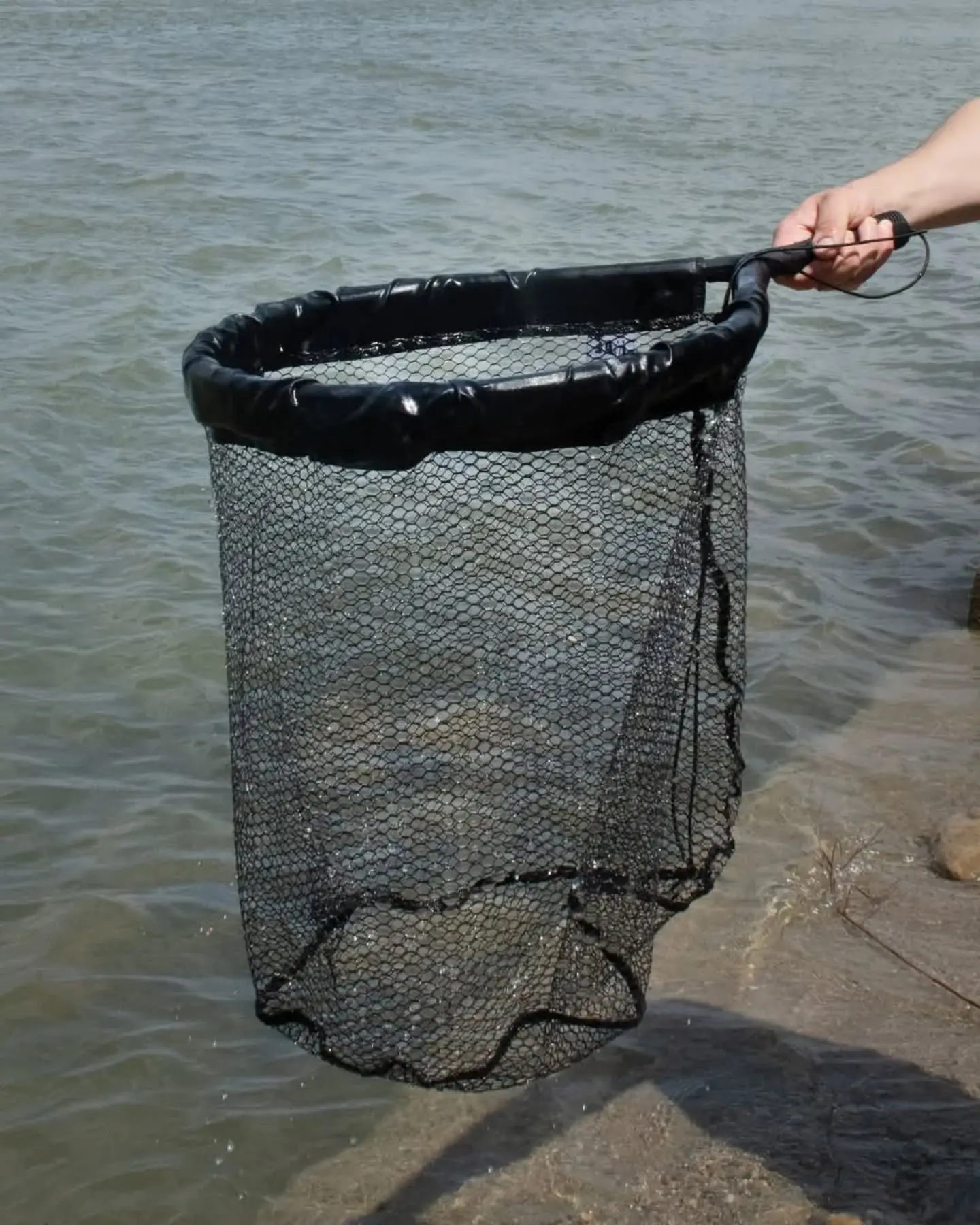 MATE PRO FLOATING LANDING NET RUBBER MASH  L 46X56X50CM
